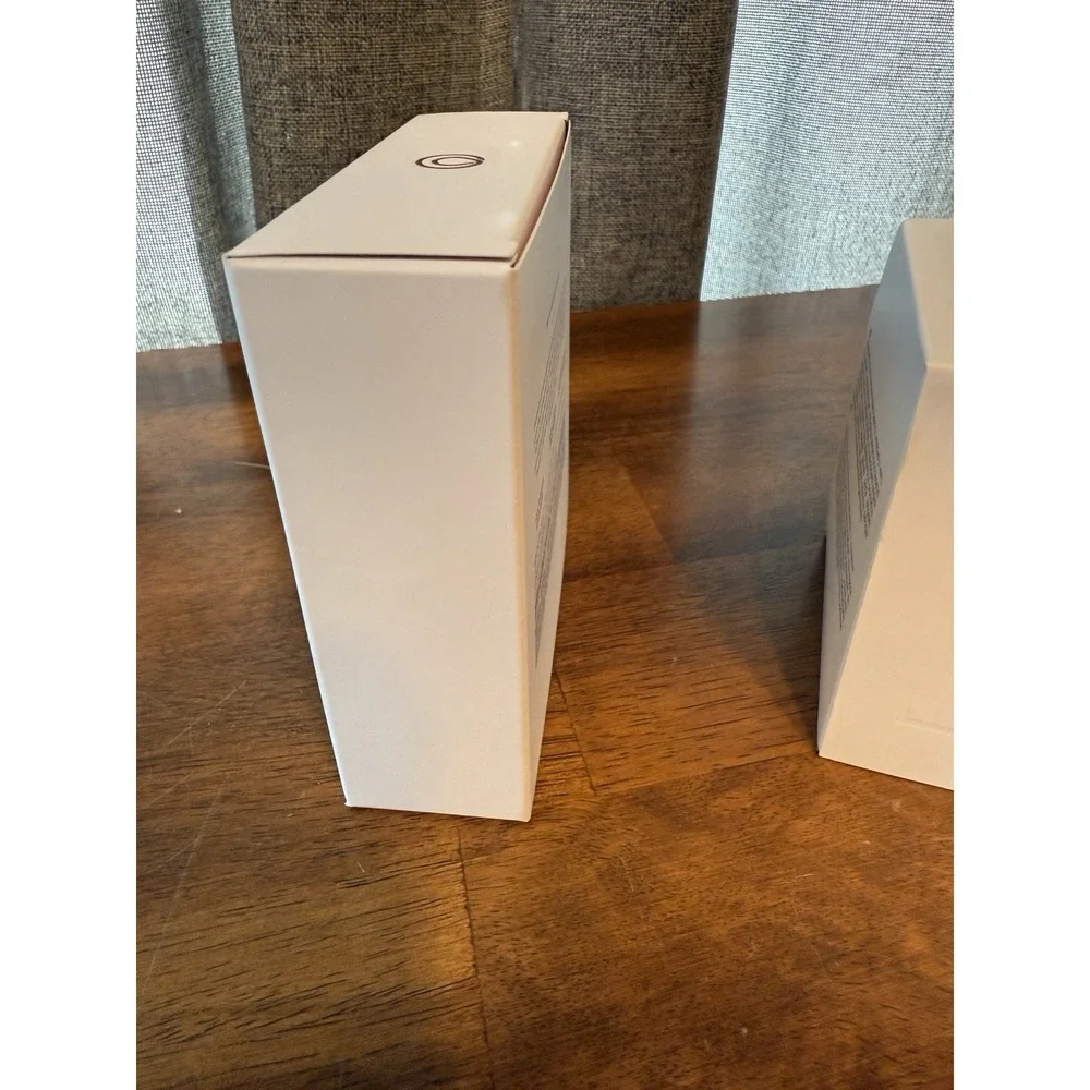 Monat Shimmering Radiance Body Luminizer & Perfect Finish Body Brush Illuminizer